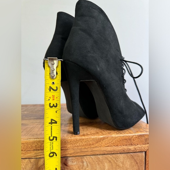 Black Suede Lace-up Heeled Booties. Veryn JustFab. Size 7 - Picture 9 of 14